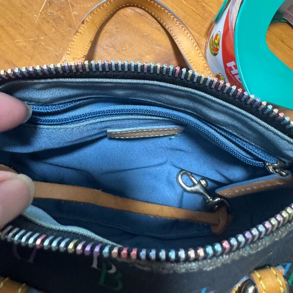 Dooney & Bourke Black and Tan Shoulder Bag - Picture 3 of 4